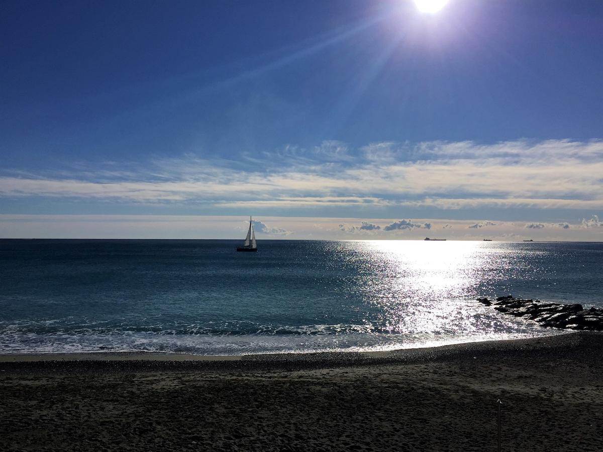 Appartamenti Mare Azzurro By Holiday World Albisola Superiore Eksteriør bilde